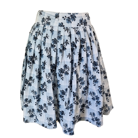 Revival Size 6 Mini Flare A Line Skirt Blue Floral - Picture 2 of 4